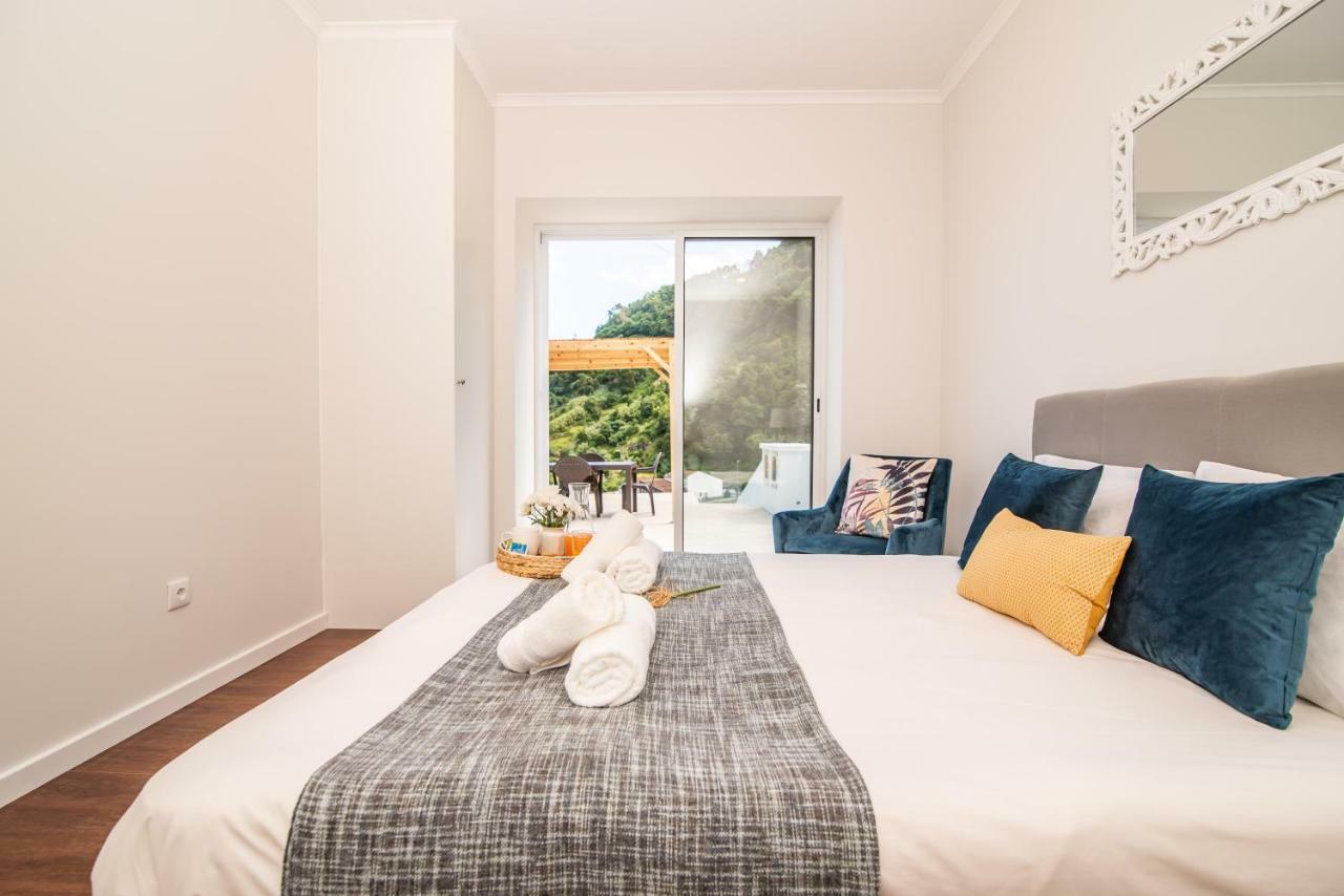 포보아카오 Casa Do Outeiro With Heated Pool 30C 빌라 외부 사진